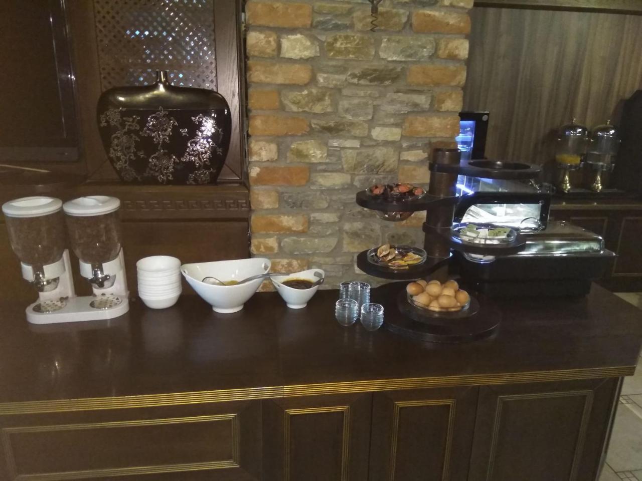 Hotel Παραδοσιακο Káto Loutrákion 외부 사진